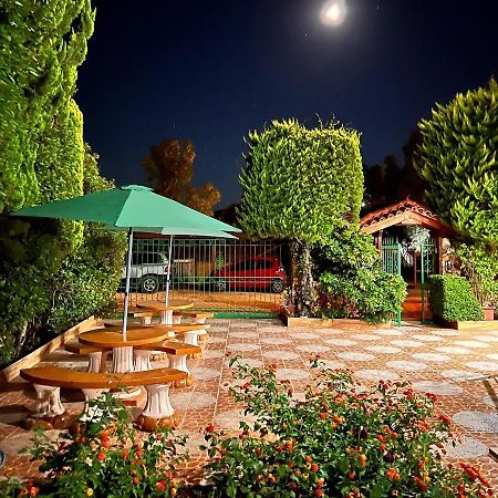 Hotel Moscopole Εξαμίλιο Εξωτερικό φωτογραφία