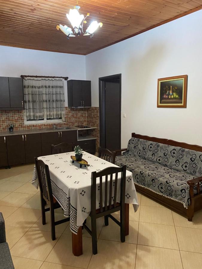 Hotel Moscopole Εξαμίλιο Εξωτερικό φωτογραφία