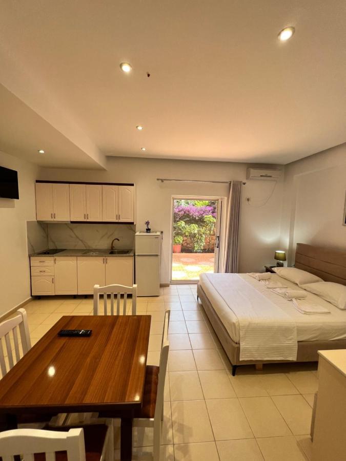 Hotel Moscopole Εξαμίλιο Εξωτερικό φωτογραφία