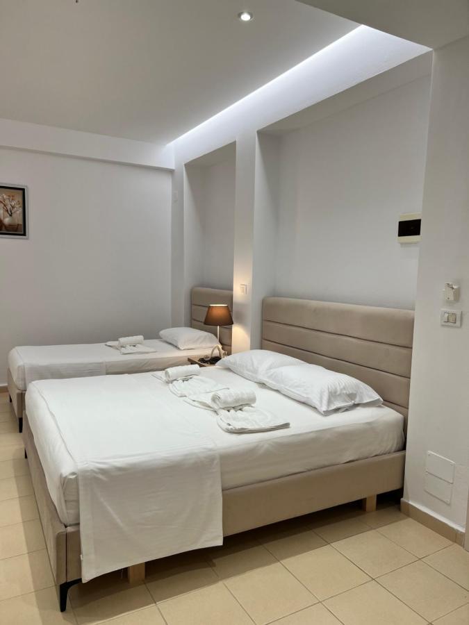 Hotel Moscopole Εξαμίλιο Εξωτερικό φωτογραφία