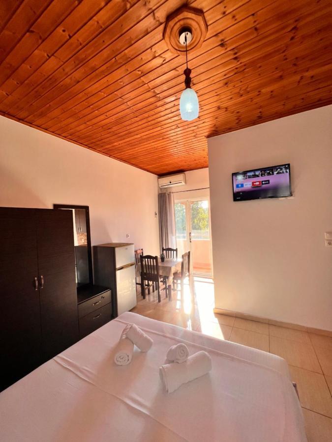 Hotel Moscopole Εξαμίλιο Εξωτερικό φωτογραφία