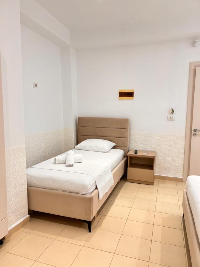 Hotel Moscopole Εξαμίλιο Εξωτερικό φωτογραφία