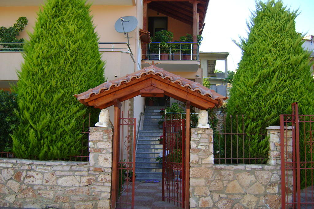 Hotel Moscopole Εξαμίλιο Εξωτερικό φωτογραφία