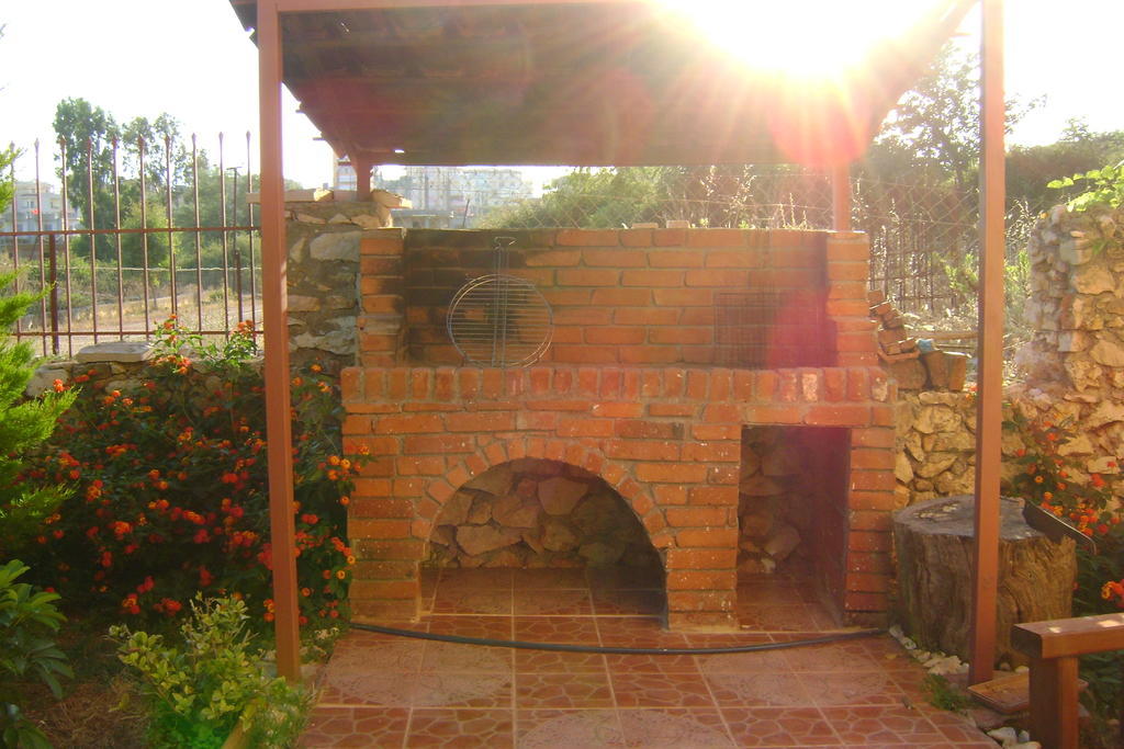 Hotel Moscopole Εξαμίλιο Εξωτερικό φωτογραφία