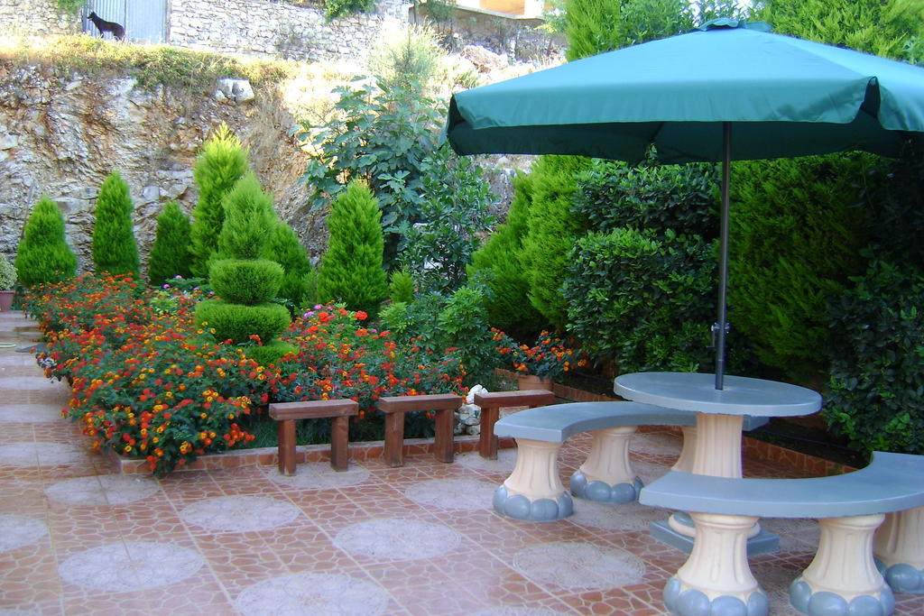 Hotel Moscopole Εξαμίλιο Εξωτερικό φωτογραφία